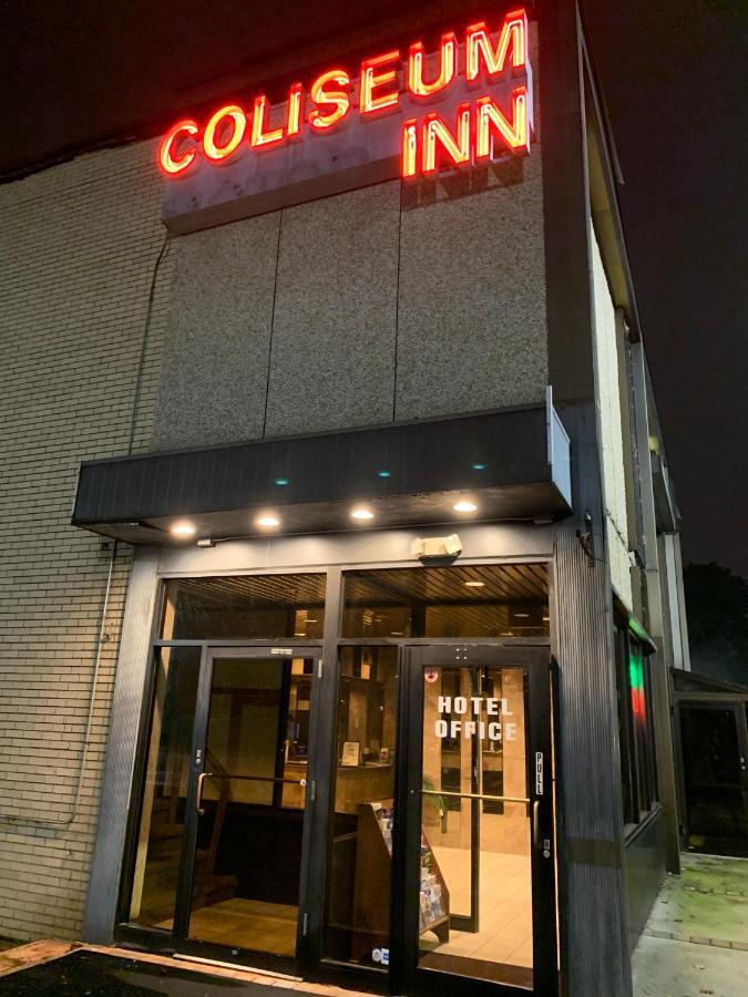 Coliseum Inn & Suites - Garden City Long Island East Meadow Екстер'єр фото